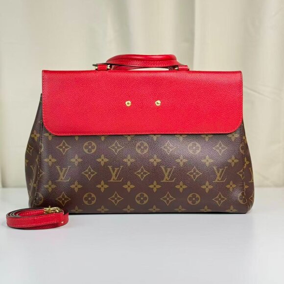 Louis Vuitton Monogram Canvas Shoulder Bag with Red Trim and Gold Lock Closure - Picture 3 of 9